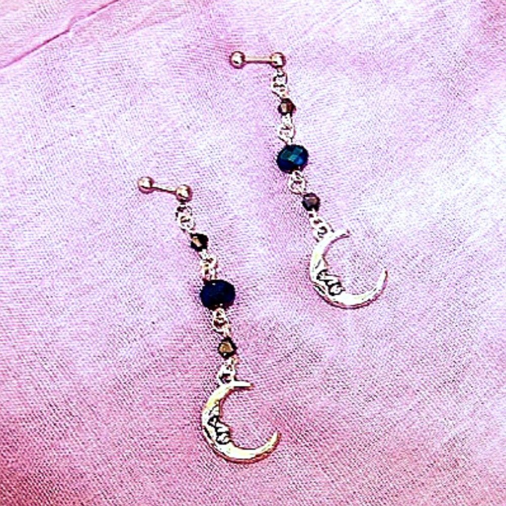 18g Helix Barbell With Crystals And Moon
